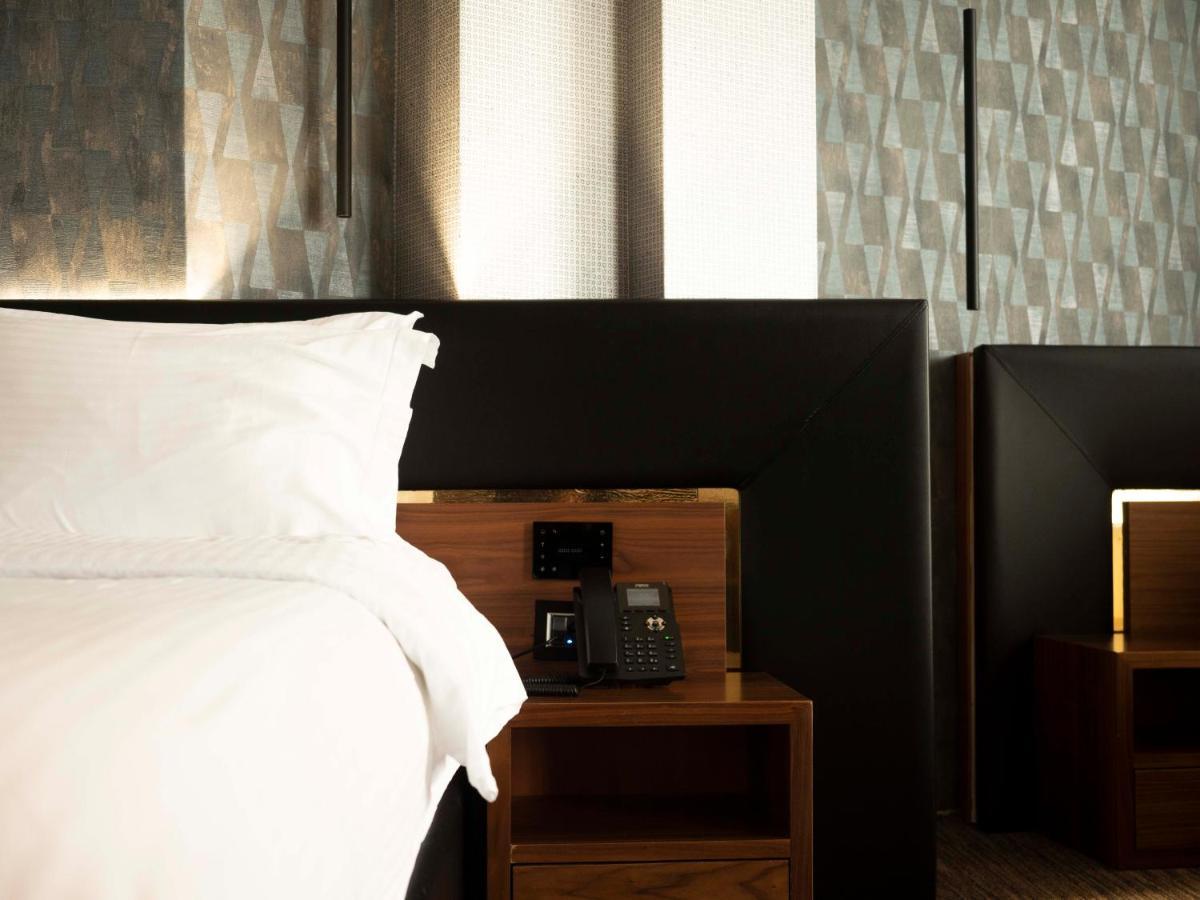Select Hill Resort Linze Екстер'єр фото