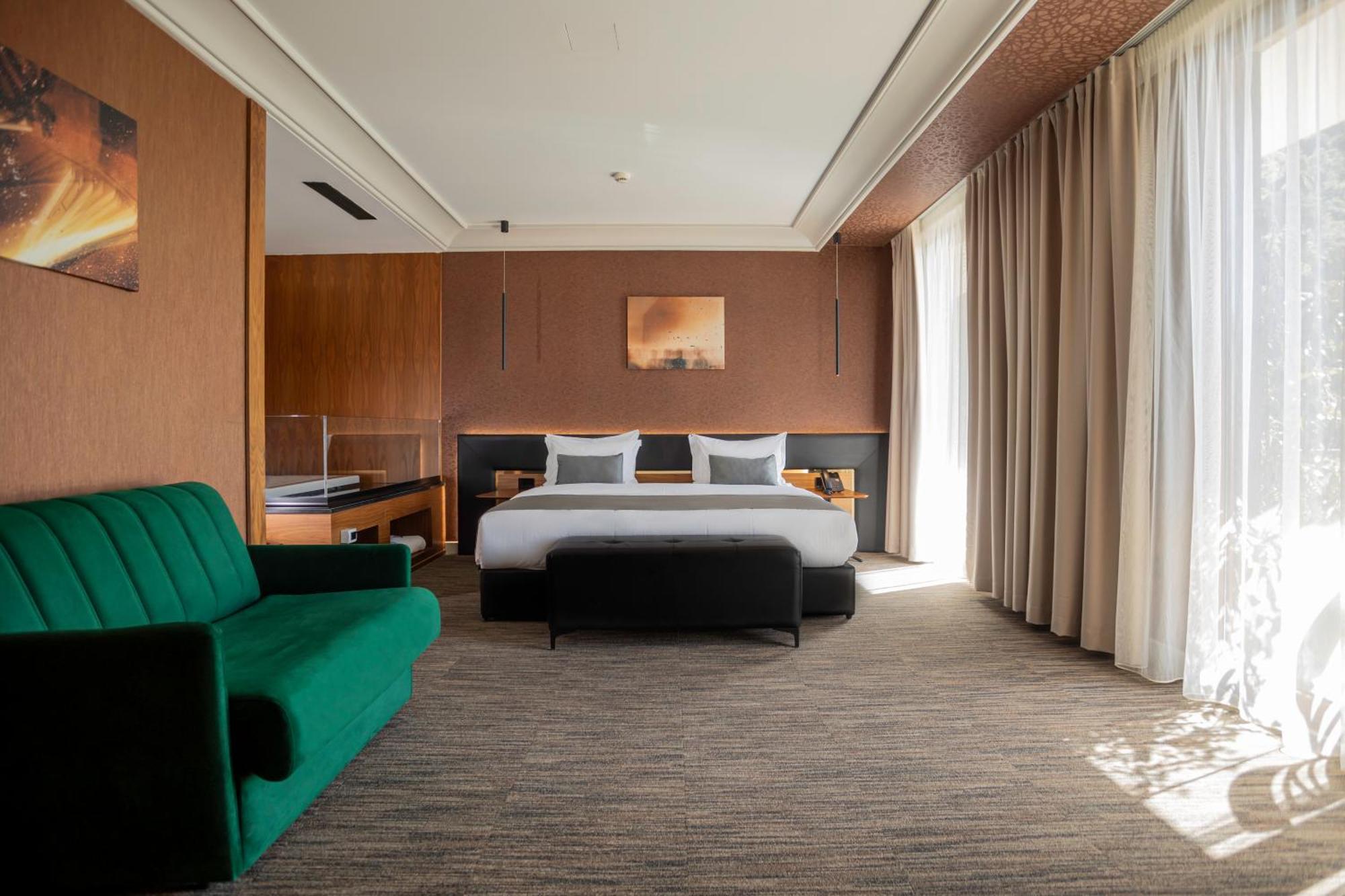 Select Hill Resort Linze Екстер'єр фото