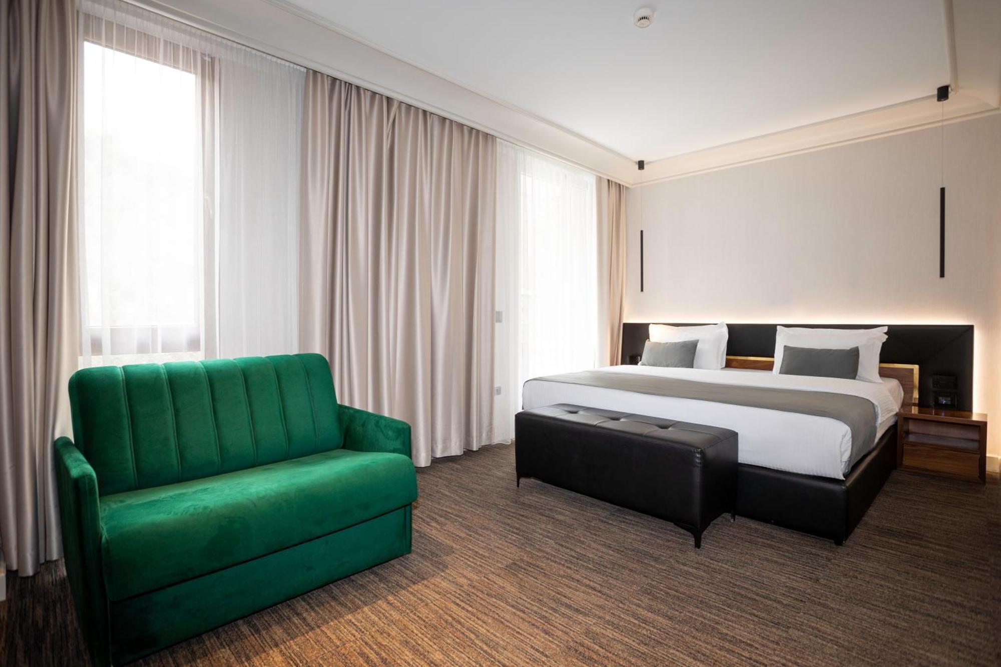 Select Hill Resort Linze Екстер'єр фото