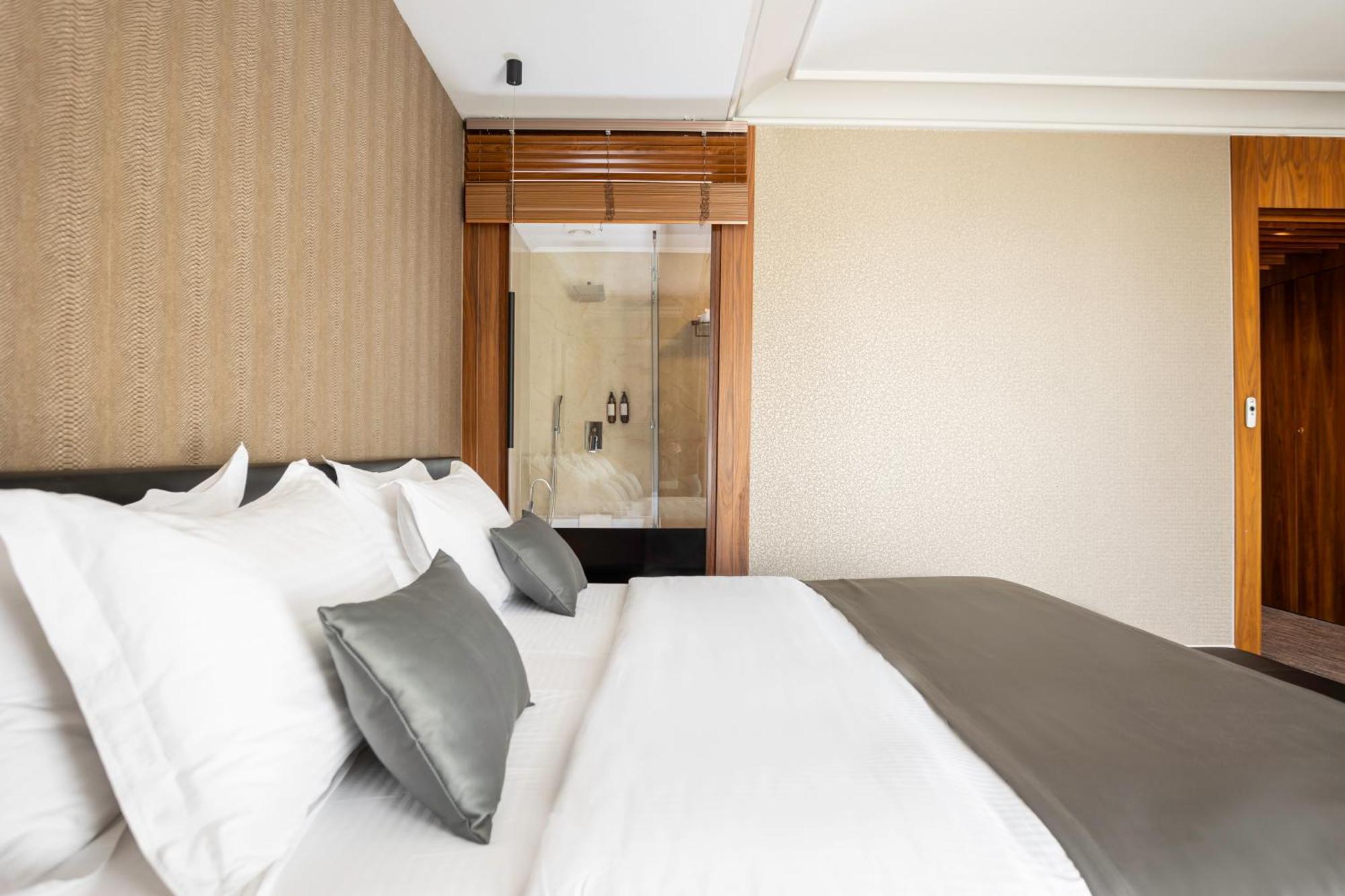 Select Hill Resort Linze Екстер'єр фото