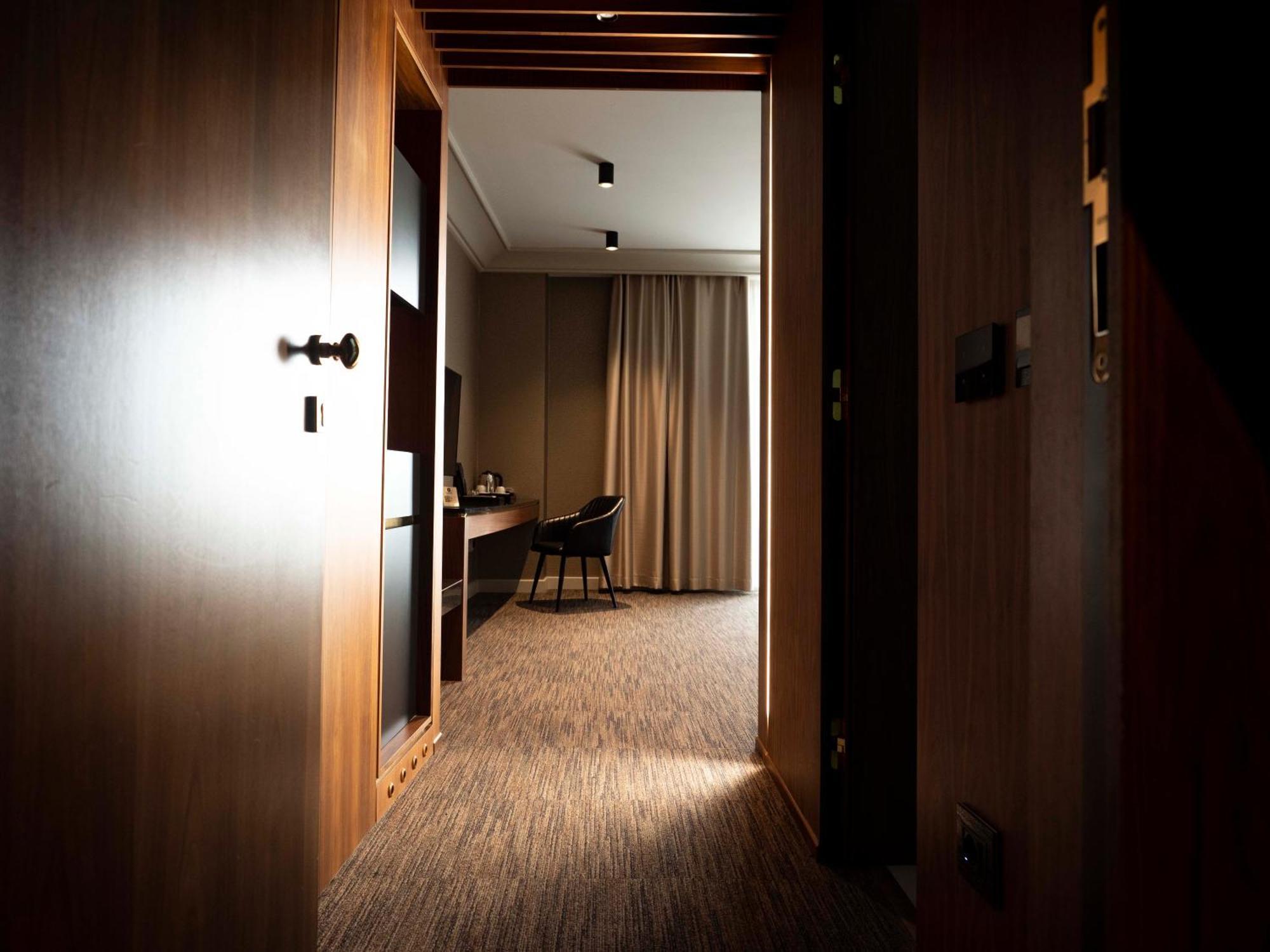 Select Hill Resort Linze Екстер'єр фото